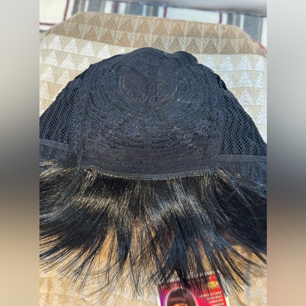 AMINA|1 JETBLACK|Sleek Black Bob Wig - Picture 9 of 12